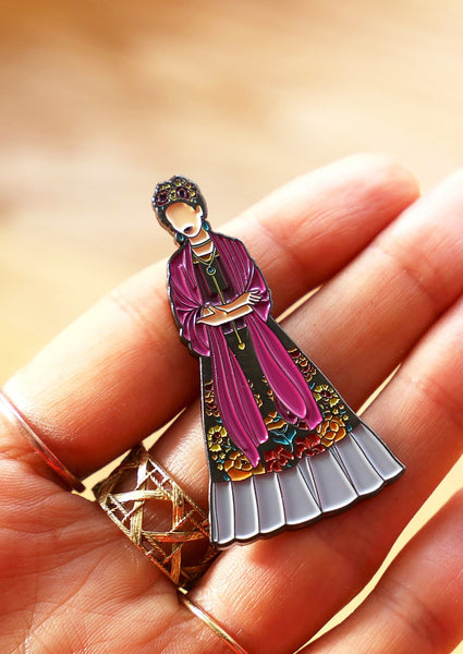 Frida Pin - Draw Me a Song